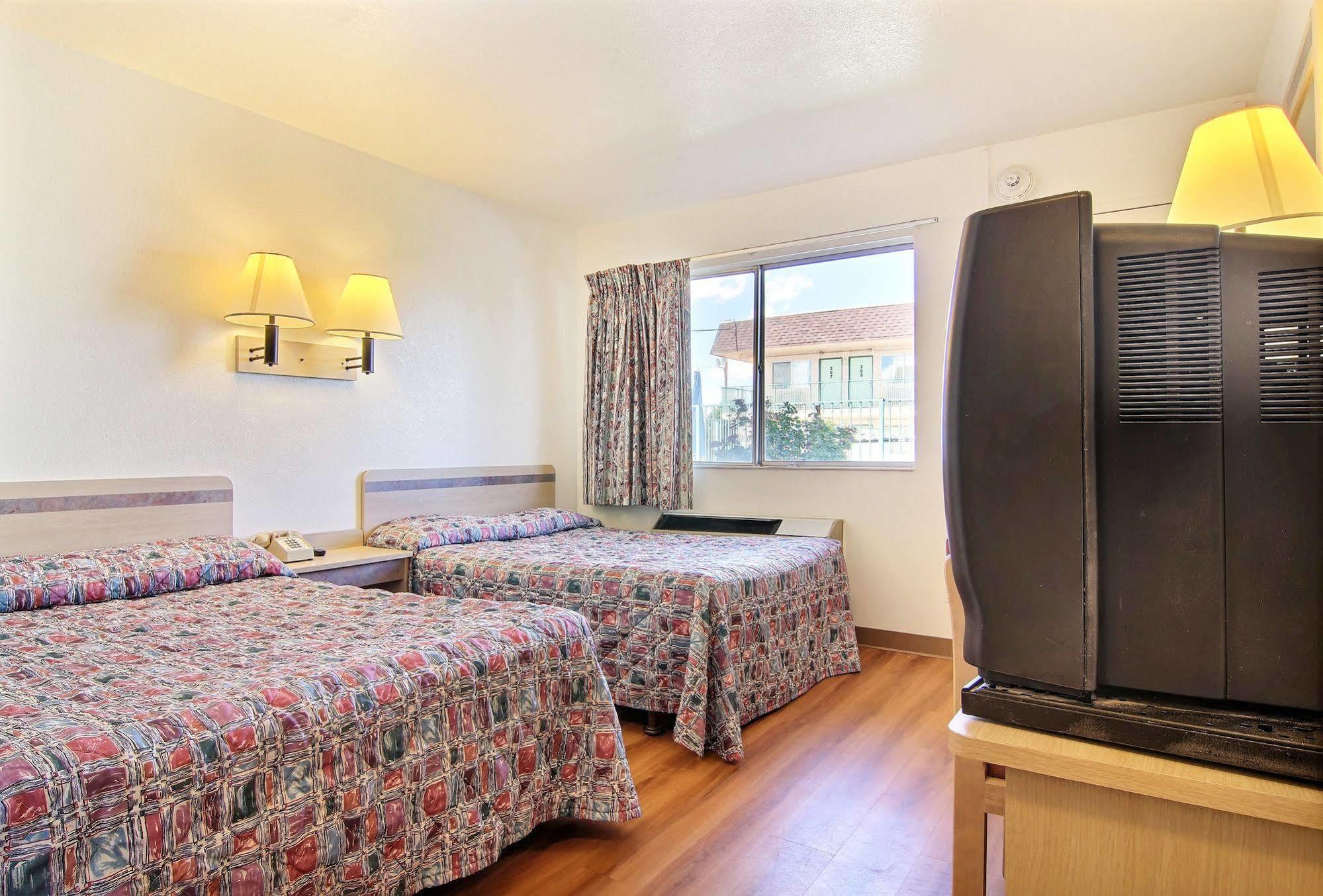 Motel 6-Eureka, Ca Redwood Coast Esterno foto